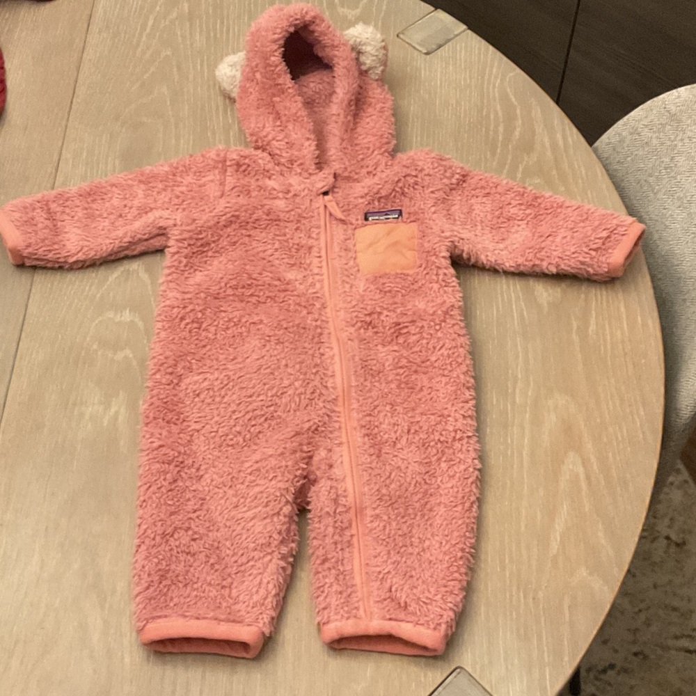 Patagonia baby furry friends fleece bunting